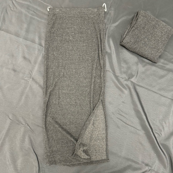 Pull-On Rib-Knit Maxi Skirt in Heather Gray w/ Slit Sides - Picture 3 of 4